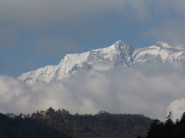 FDAE0D10-5C7E-4E91-A5FF-D8F3DA431DD1